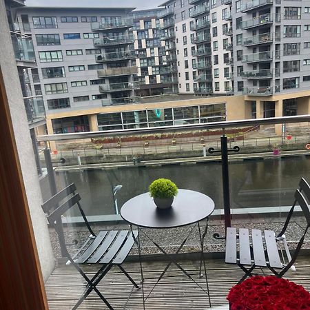 Clarance Docks Apartment Leeds  Zewnętrze zdjęcie