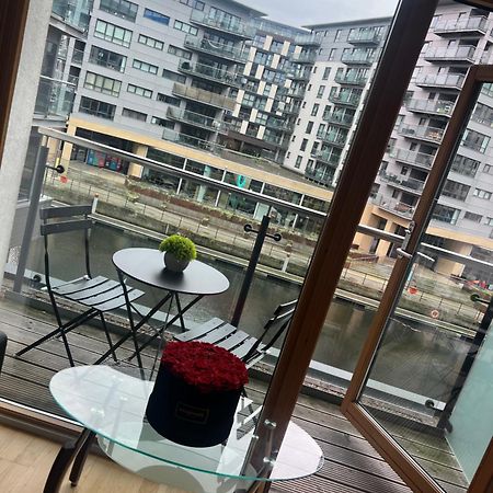 Clarance Docks Apartment Leeds  Zewnętrze zdjęcie
