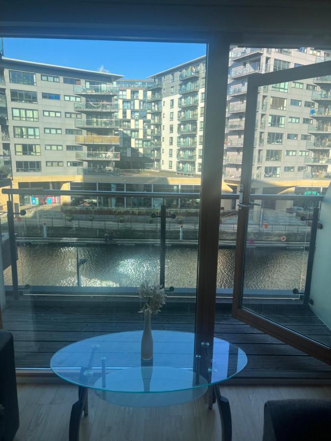 Clarance Docks Apartment Leeds  Zewnętrze zdjęcie